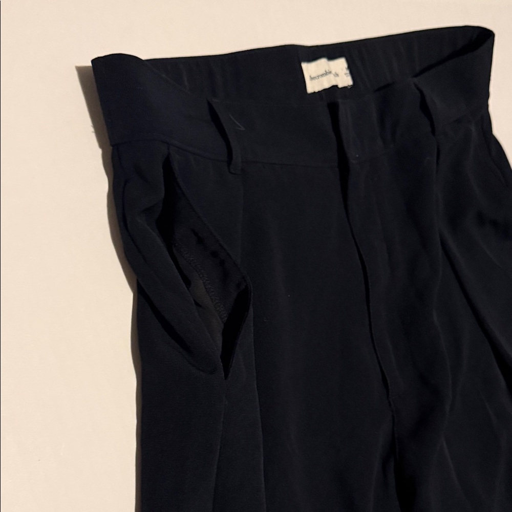 Abercrombie & Fitch Women's High Waist Black Shorts M - Picture 6 of 9